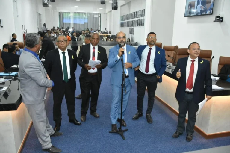 Câmara Municipal de Feira de Santana Aprova Reajuste de 5,4% para Professores, Excluindo Aposentados Câmara Municipal de Feira de Santana Aprova Reajuste de 5,4% para Professores, Excluindo Aposentados