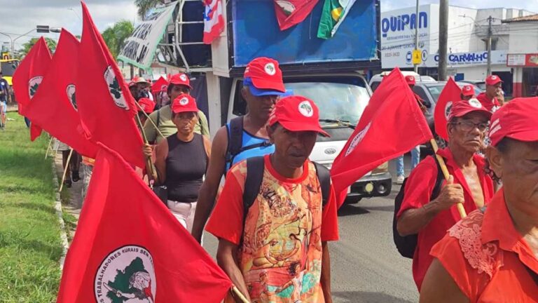 Caminhada do MST da Bahia em Protesto: De Feira de Santana a Salvador