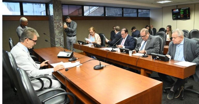 CCJ da Bahia Proíbe Exigência de CPF em Farmácias e Avança em Projetos de Tecnologia