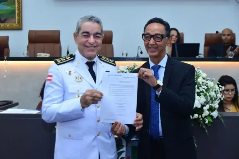 Coronel Jadson Ferreira: Cidadão Feirense em Cerimônia Solene