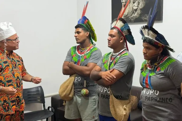 Cultura Indígena em Destaque: Aldeia Caririxoco Leva Educação e Arte a Feira de Santana Cultura Indígena em Destaque: Aldeia Caririxoco Leva Educação e Arte a Feira de Santana