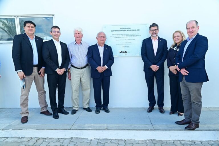 Feira de Santana Inaugura Primeiro Centro de Serviços Industriais do SENAI no Brasil Feira de Santana Inaugura Primeiro Centro de Serviços Industriais do SENAI no Brasil