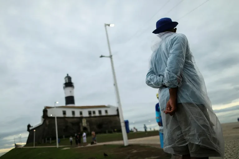 Feriadão na Bahia: Sol e Calor Predominarão, com Mudanças a Partir de Domingo
