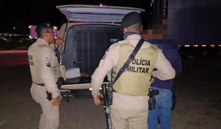 Foragido de Goiás é Capturado na Bahia: Integrante de Facção Paulista Tenta se Esconder Foragido de Goiás é Capturado na Bahia: Integrante de Facção Paulista Tenta se Esconder