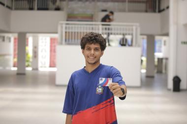 Governo da Bahia Libera Bolsa Presença para 368 mil Estudantes: Um Investimento na Educação Governo da Bahia Libera Bolsa Presença para 368 mil Estudantes: Um Investimento na Educação