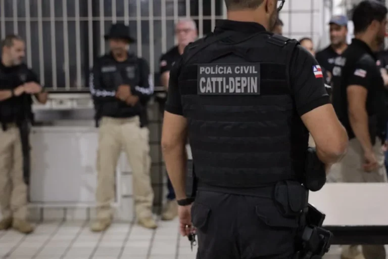 Polícia Investiga Clínica por Danos Oculares em Irecê: A Saúde em Jogo Polícia Investiga Clínica por Danos Oculares em Irecê: A Saúde em Jogo