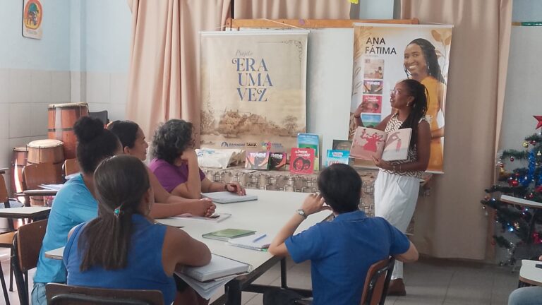Projeto Incentiva a Leitura e a Criatividade nas Escolas Baianas