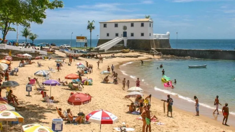Feriadão de quatro dias em junho em Salvador