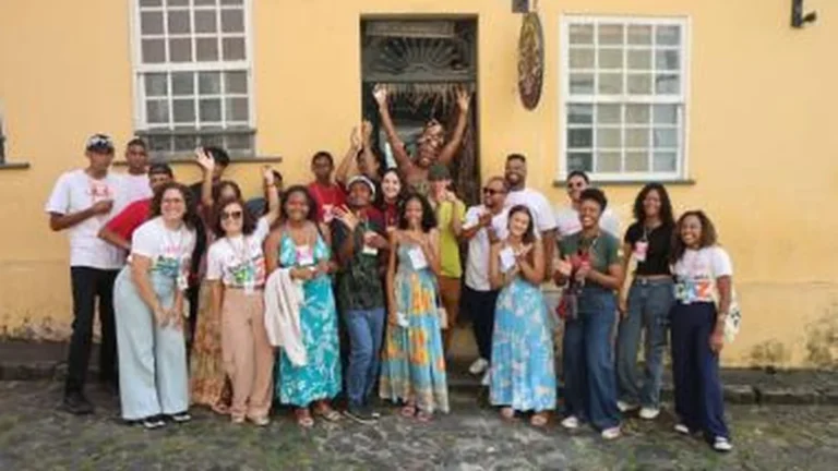 Programa Bahia pela Paz leva jovens de Feira de Santana a imersão cultural no Pelourinho Programa Bahia pela Paz leva jovens de Feira de Santana a imersão cultural no Pelourinho