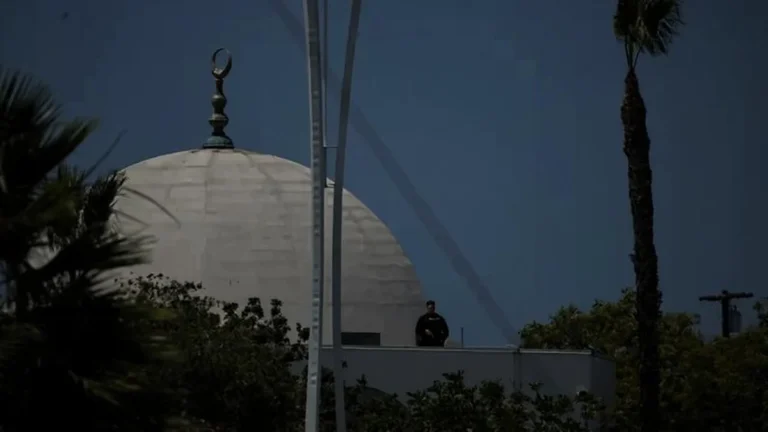 Tiroteio no Islamic Center of San Diego mobiliza autoridades locais Tiroteio no Islamic Center of San Diego mobiliza autoridades locais