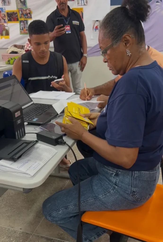 Dia D de Entrega do Bolsa Presença Mobiliza Escolas na Bahia