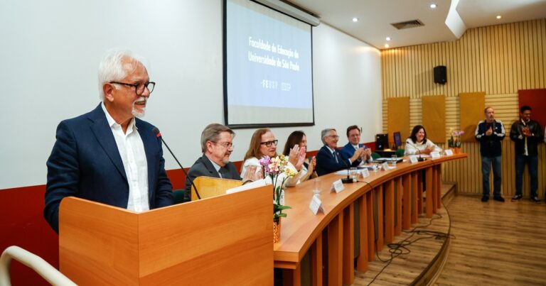 Diretoria da Faculdade de Educação Reforça Compromisso com a Educação Pública