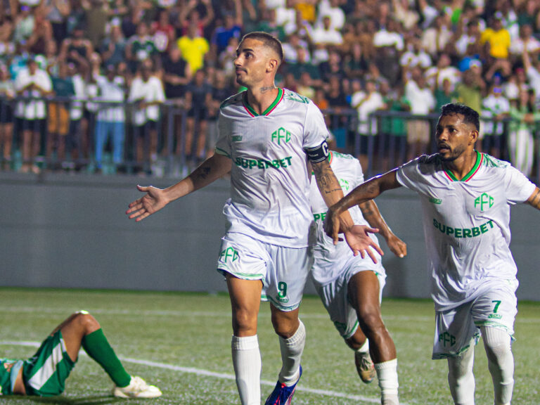 Feira FC Faz História com Estreia Arrasadora e Renova Esperanças na Torcida
