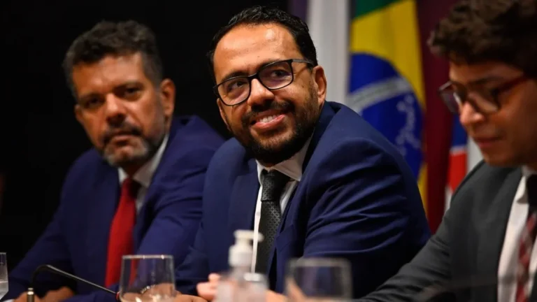Quem decide sem ouvir: regra nova do STJ e sustentação oral