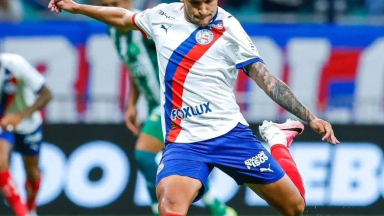 Bahia domina no primeiro tempo e vence Chapecoense na Arena Fonte Nova Bahia domina no primeiro tempo e vence Chapecoense na Arena Fonte Nova