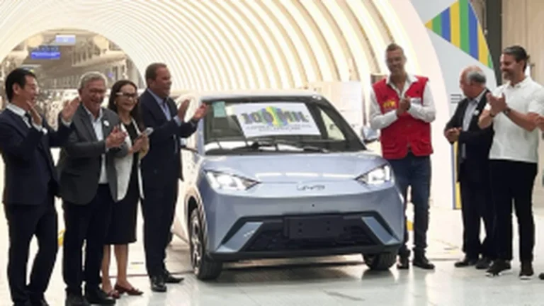 BYD alcança 100 mil veículos produzidos na Bahia e impulsiona empregos em Camaçari BYD alcança 100 mil veículos produzidos na Bahia e impulsiona empregos em Camaçari